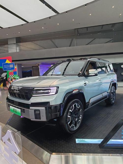 深圳127比亚迪方程豹硬派越野的爆款，英菲尼迪35周年与你共成长